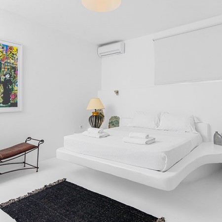Luxury 5 Bedroom Villa for Rent above Psarou