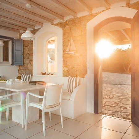 outdoor dining area of villa Alfea mykonos