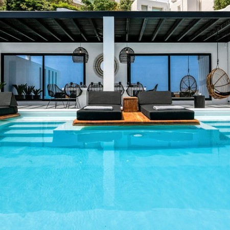 pool area of villa Manor 2 in Mykonos