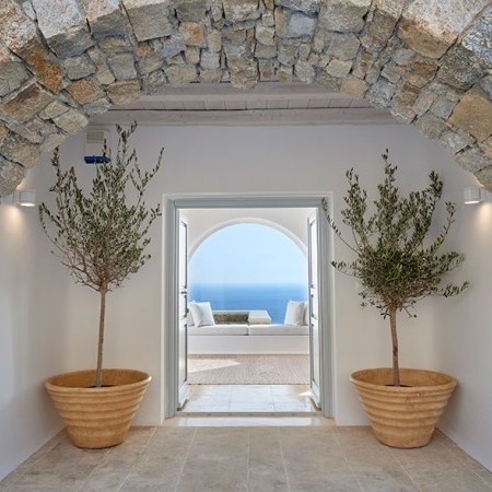 entrance of villa Siren Mykonos