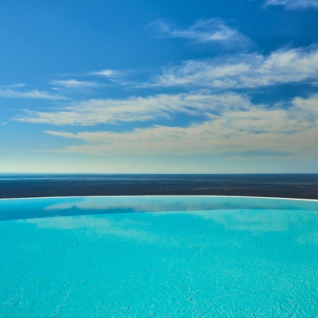 infinity pool at villa Siren Mykonos