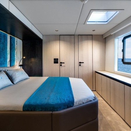 double cabin for 2 charter guests