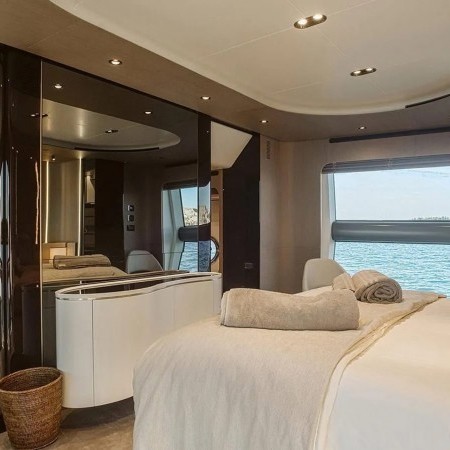 Agio yacht Master cabin