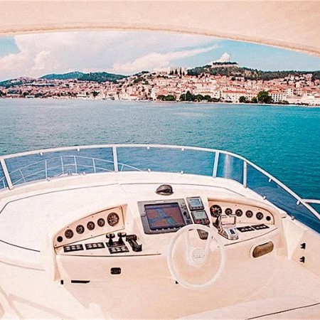 daily yacht charter Mykonos