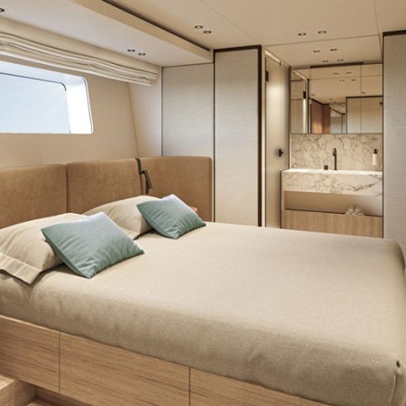 double cabin for 2 charter guests