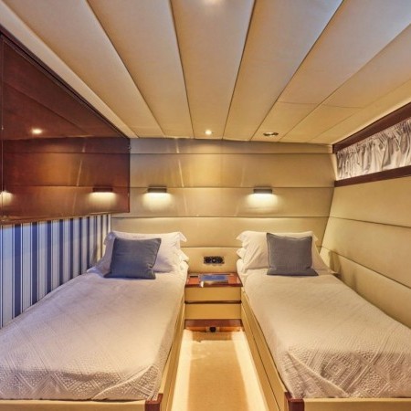 twin cabin at Alaya superyacht