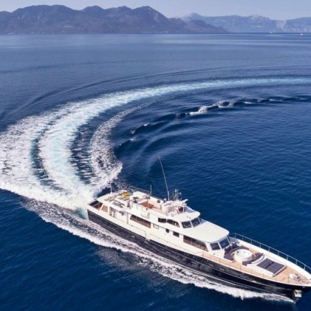 aerial photo of Alaya yacht charter