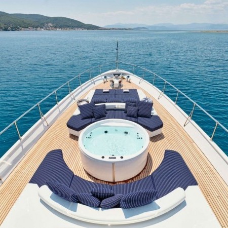 ALaya yacht charter with Jacuzzi