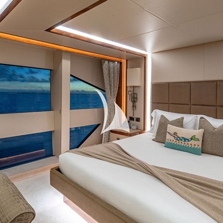 double cabin of Alessandra III yacht Sunseeker