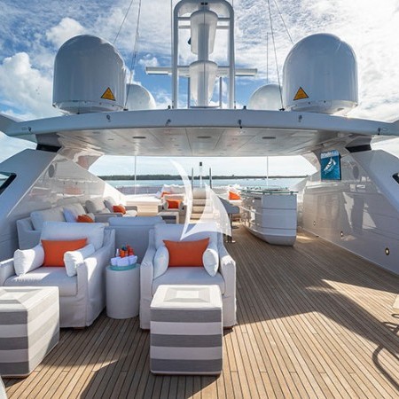 Alessandra III superyacht deck lounge