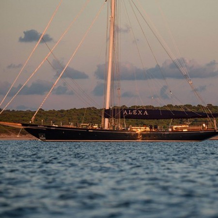 side view of Alexa of London sailing yacht