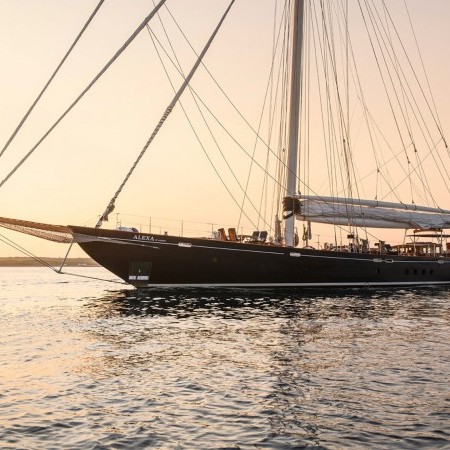 side view of Alexa of London sailing yacht