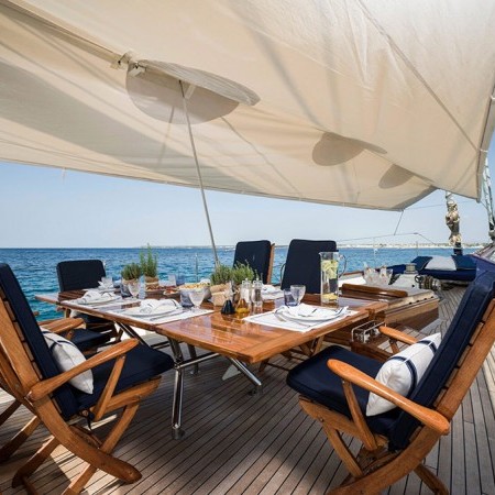 deck dining with shade