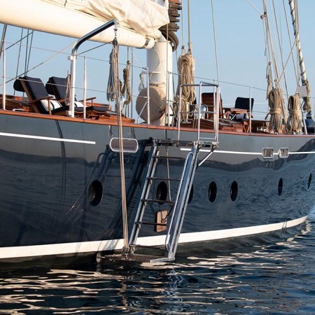 side view of Alexa of London sailing yacht