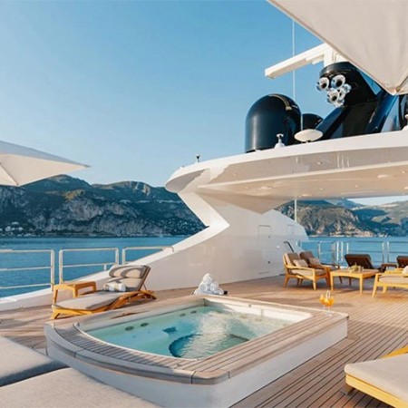 Alfa yacht sunbeds