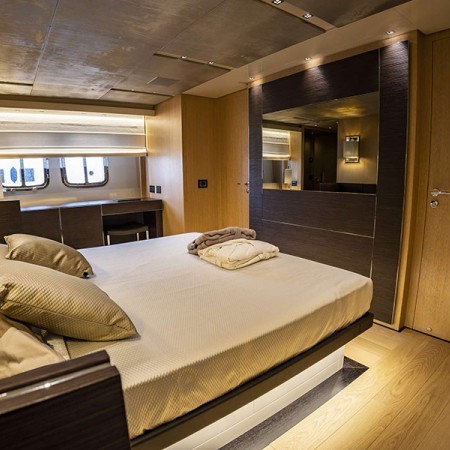 cabin for 2 charter guests