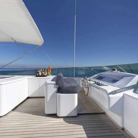 Andilis yacht flybridge