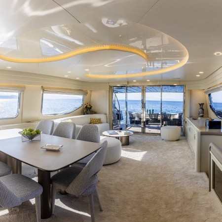 Andromeda yacht salon