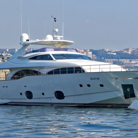 Anne Marie yacht charter