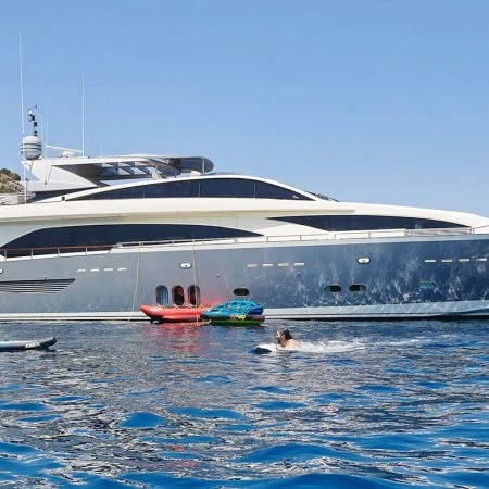 Couach yacht charter Apmonia