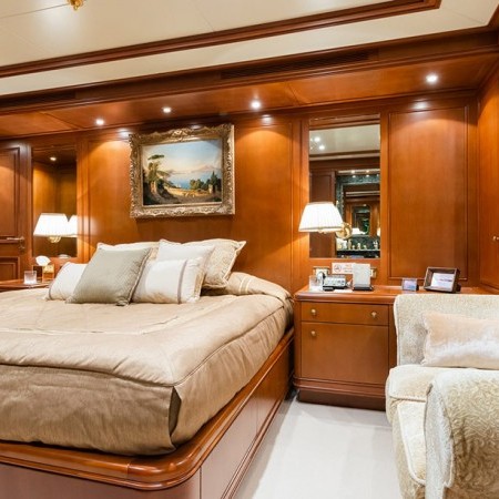 Master Cabin of Apogee yacht