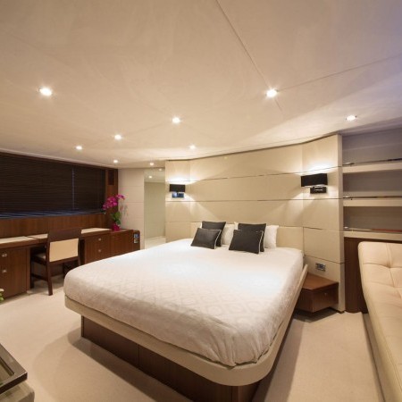 double cabin for 2 charter guests