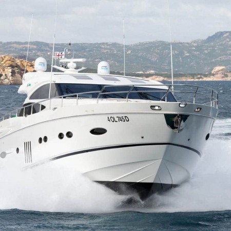 front view of Aramis yacht cruising