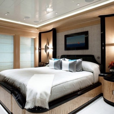 Arience yacht double cabin