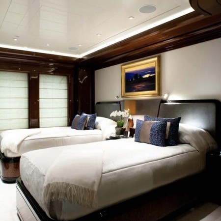 Arience yacht twin cabin