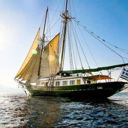 crewed yacht charters Greece