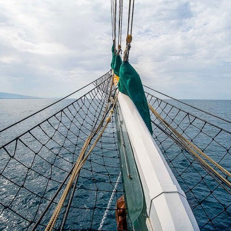 crewed yacht charters Greece