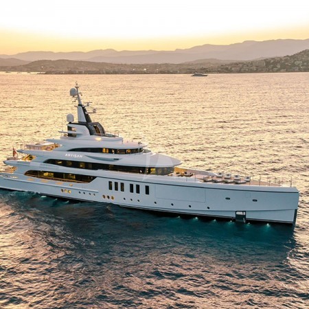 Artisan yacht charter