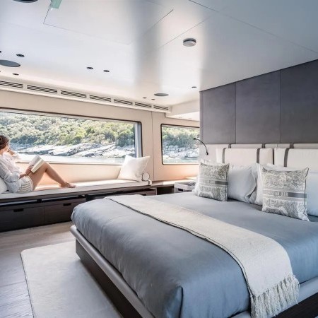 cabin for 2 charter guests