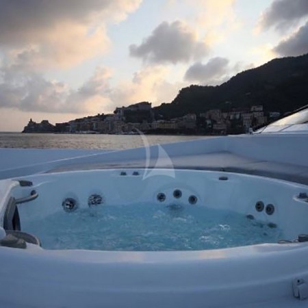 Jacuzzi on board the Aurora
