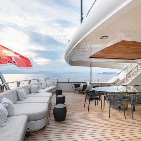 spacious deck lounge