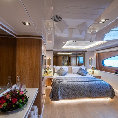 Barents yacht cabin