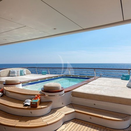 Baton Rouge yacht lounge deck
