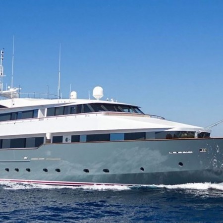 Bella Stella yacht charter