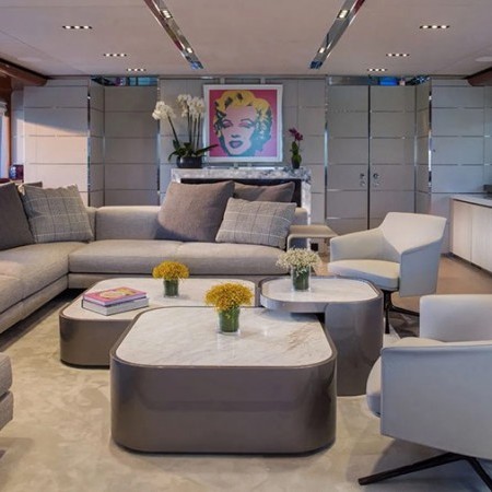 Bliss yacht salon