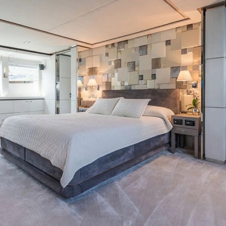 Master cabin on Bliss yacht