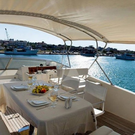 motor yacht charter Greece