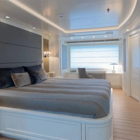 double cabin for 2 charter guests