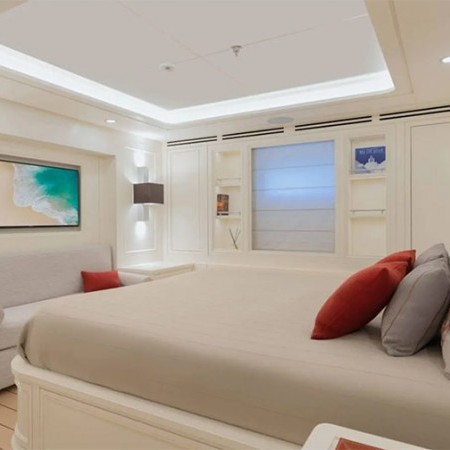 double cabin for 2 charter guests