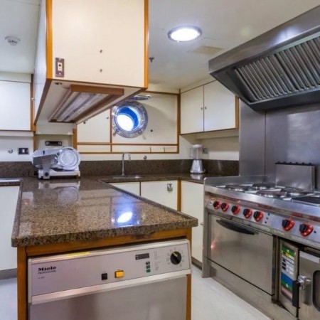 Burrasca yacht kitchen