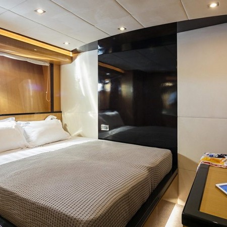 cabin for 2 charter guests