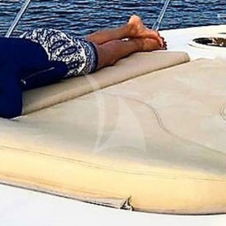 chill out yacht charter Greece