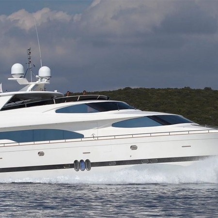 cruising Conte Alberti yacht