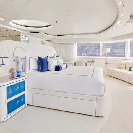 Coral Ocean yacht charter cabin