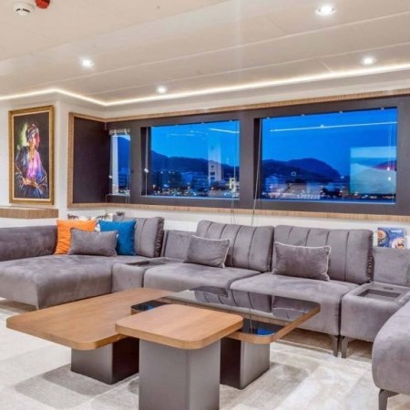 salon at Deep Water yacht