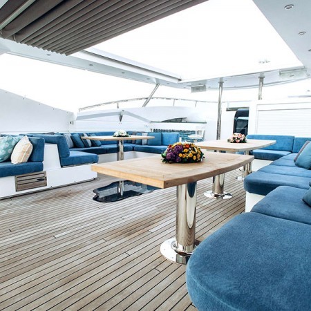 spacious deck lounge